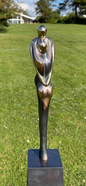 Bronzeskulptur “Sjælekram” af Stiig Kalsing – figurativ kærlighedsskulptur i massiv bronze