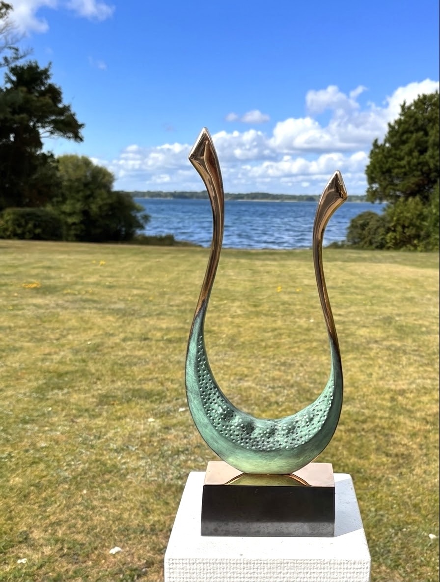 Vikingeskib "Wave swan" - 39 cm. høj - stor model